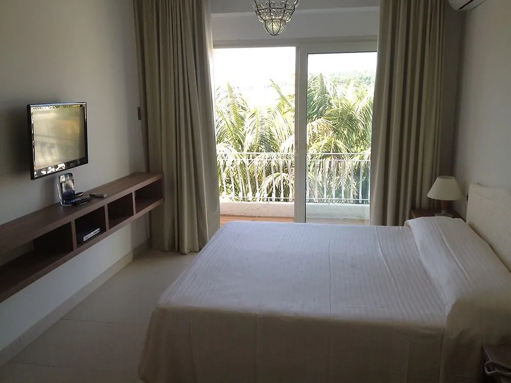 Hotel Simius Playa Villasimius 4*,